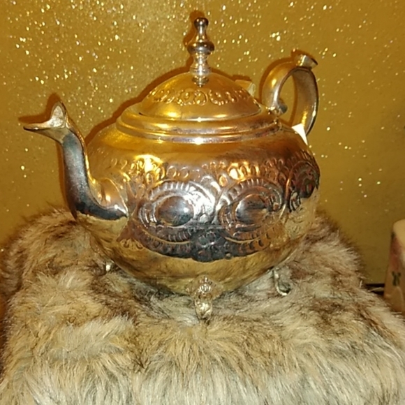 Teapot - Picture 2 of 3